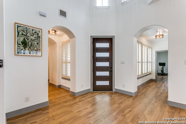 Image 5 of 31 For 27 Avalon