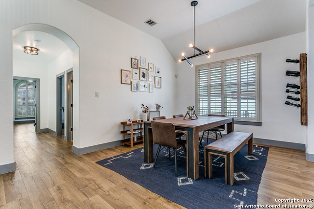 Image 6 of 31 For 27 Avalon