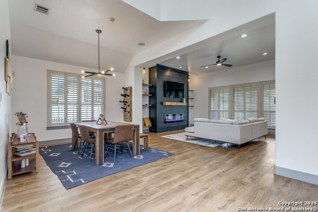 Image 7 of 31 For 27 Avalon