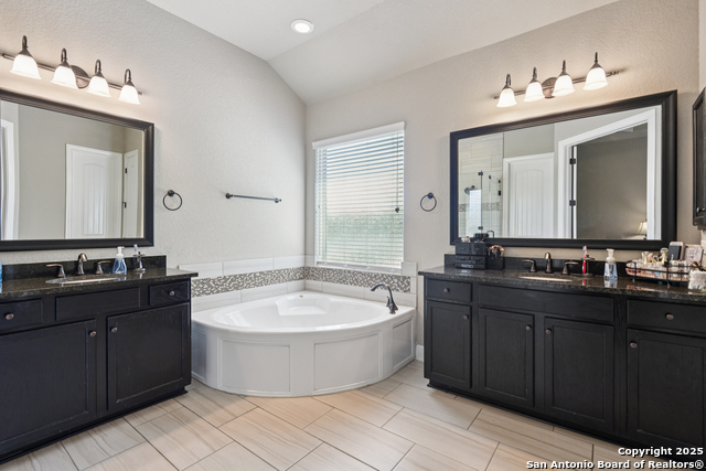 Image 22 of 39 For 1077 Stone Crossing