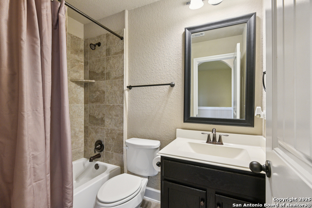 Image 27 of 39 For 1077 Stone Crossing