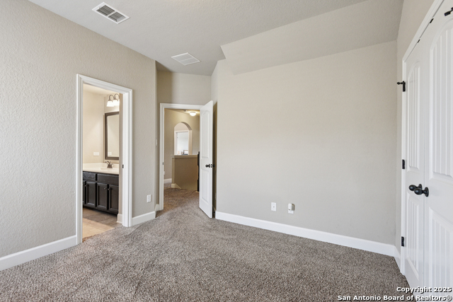 Image 32 of 39 For 1077 Stone Crossing