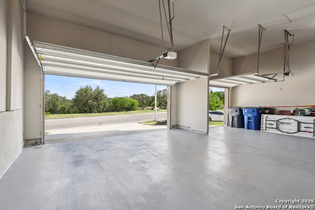 Image 34 of 39 For 1077 Stone Crossing