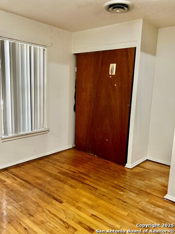 Image 10 of 14 For 14327 Ideal