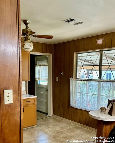 Image 4 of 14 For 14327 Ideal