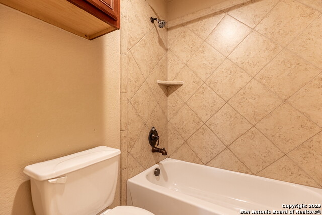 Listing photo id 28 for 111 Roan  