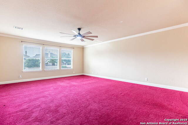 Listing photo id 33 for 111 Roan  