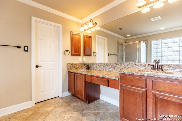 Listing photo id 37 for 111 Roan  