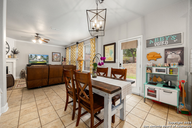 Listing photo id 10 for 23414 Treemont Park