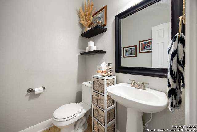 Listing photo id 15 for 23414 Treemont Park