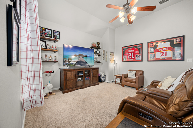 Listing photo id 19 for 23414 Treemont Park