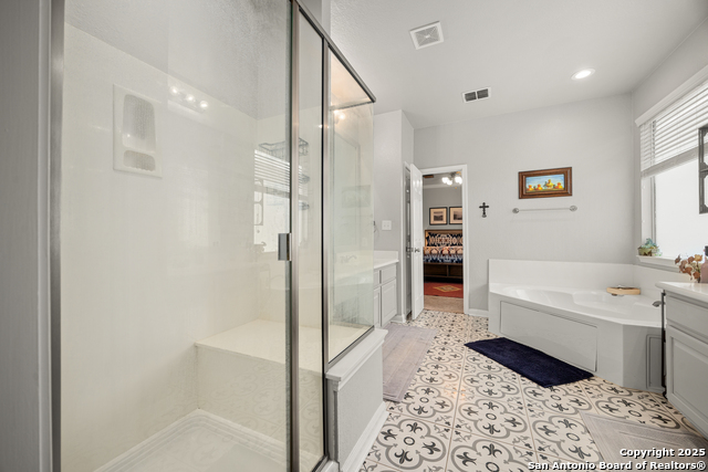 Listing photo id 23 for 23414 Treemont Park