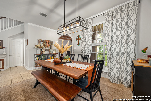 Listing photo id 3 for 23414 Treemont Park