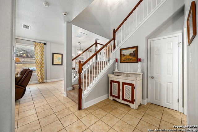 Listing photo id 7 for 23414 Treemont Park