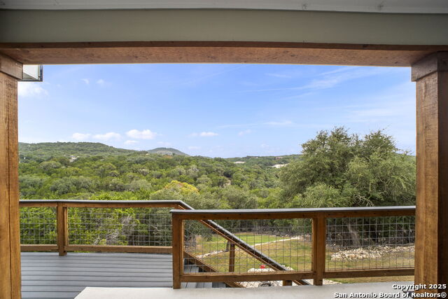 Image 33 of 37 For 295 Delanoy Dr