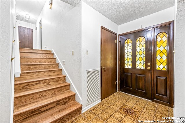 Image 10 of 55 For 9330 Sumac  