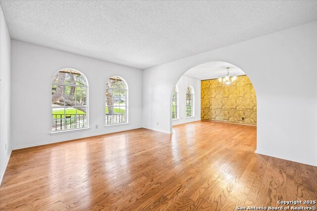 Image 12 of 55 For 9330 Sumac  