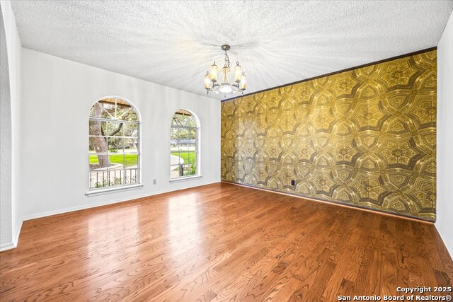 Image 14 of 55 For 9330 Sumac  