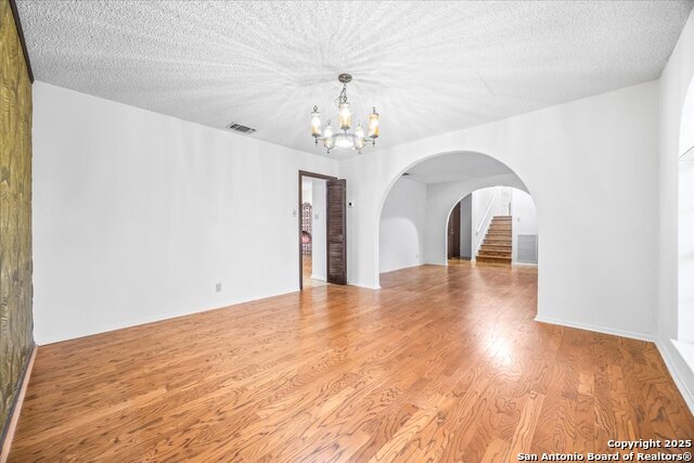 Image 15 of 55 For 9330 Sumac  