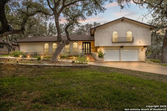 Image 2 of 55 For 9330 Sumac  