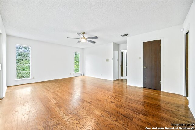 Image 28 of 55 For 9330 Sumac  