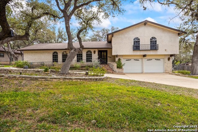 Image 3 of 55 For 9330 Sumac  