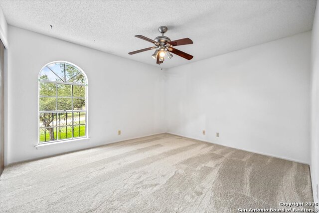 Image 32 of 55 For 9330 Sumac  