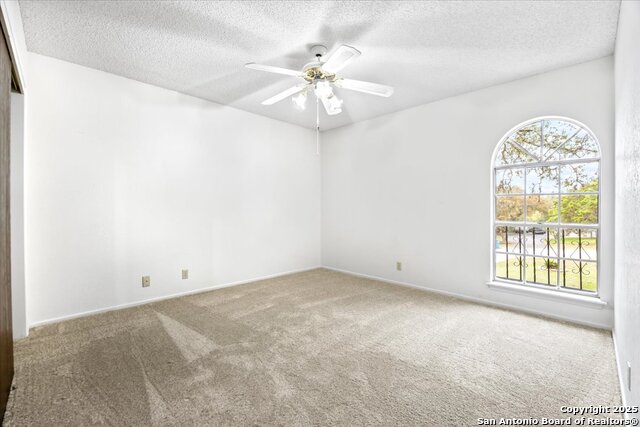 Image 33 of 55 For 9330 Sumac  