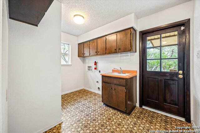 Image 35 of 55 For 9330 Sumac  