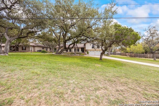 Image 4 of 55 For 9330 Sumac  