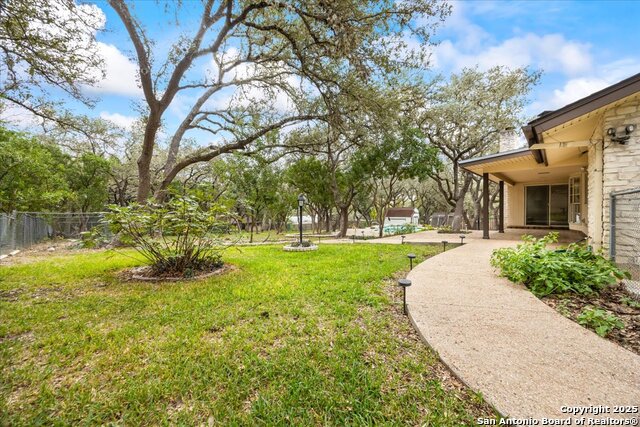 Image 41 of 55 For 9330 Sumac  