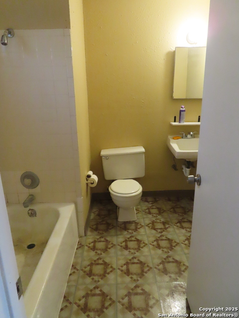 Image 4 of 8 For 264 Natalen