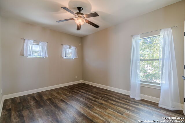 Image 18 of 35 For 1950 Triple Peak