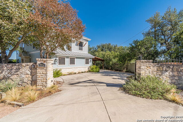 Image 2 of 35 For 1950 Triple Peak