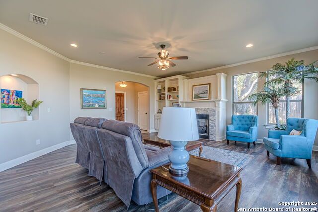 Image 5 of 35 For 1950 Triple Peak