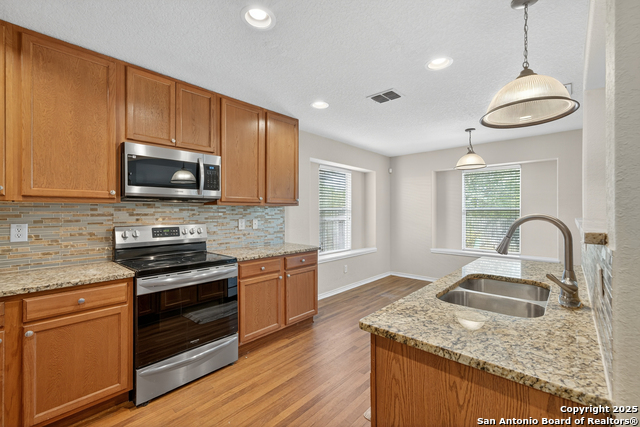 Image 13 of 38 For 10223 Huisache Fld