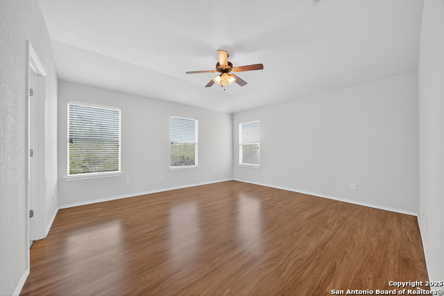 Image 21 of 38 For 10223 Huisache Fld