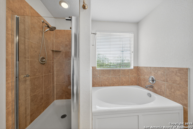 Image 25 of 38 For 10223 Huisache Fld