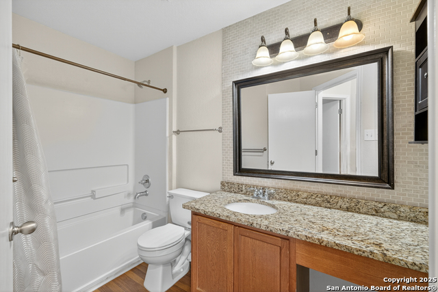 Image 28 of 38 For 10223 Huisache Fld