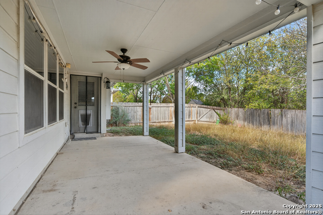 Image 35 of 38 For 10223 Huisache Fld