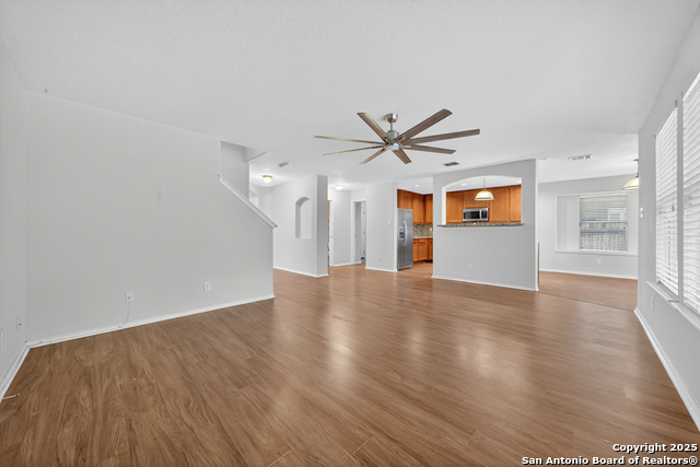 Image 7 of 38 For 10223 Huisache Fld