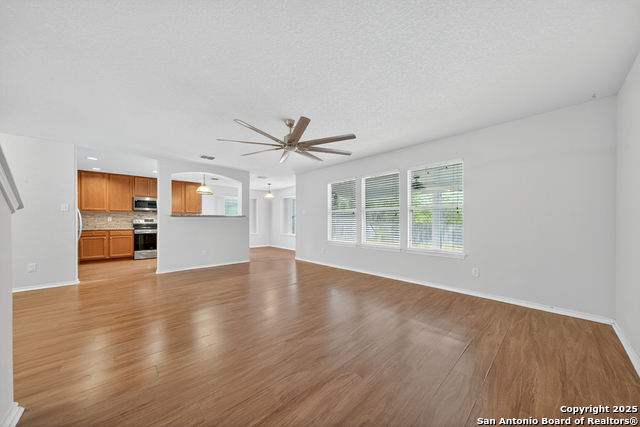 Image 8 of 38 For 10223 Huisache Fld