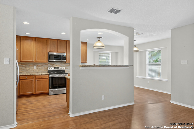 Image 9 of 38 For 10223 Huisache Fld