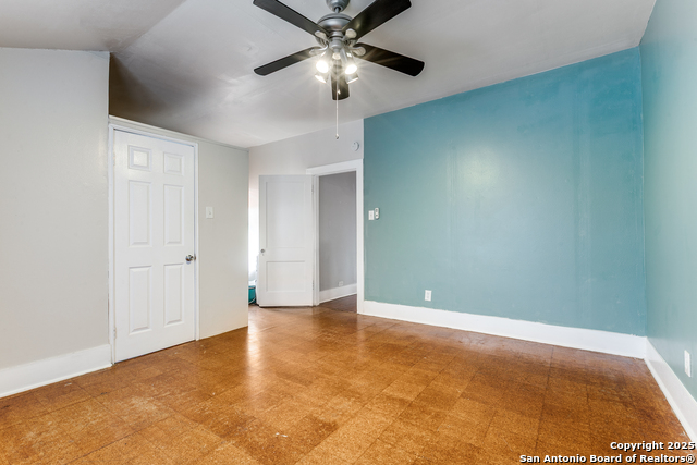 Image 17 of 25 For 807 Lullwood