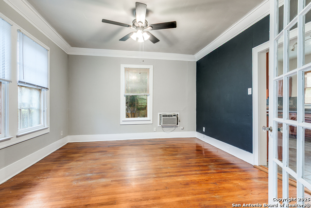 Image 8 of 25 For 807 Lullwood