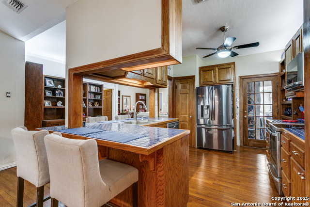 Image 11 of 25 For 237 Thorain  