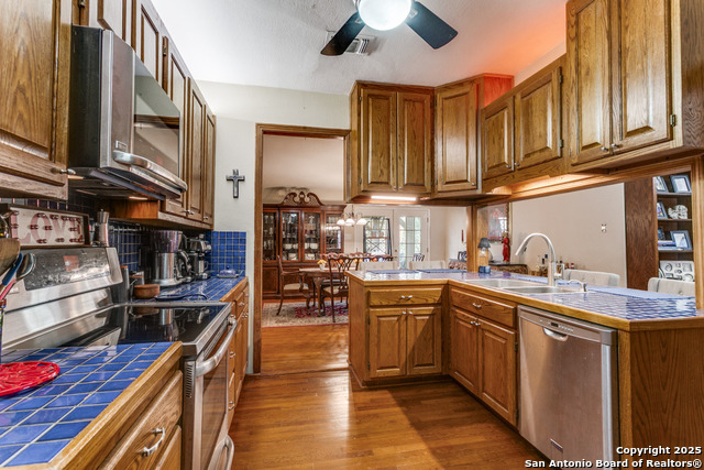 Image 14 of 25 For 237 Thorain  