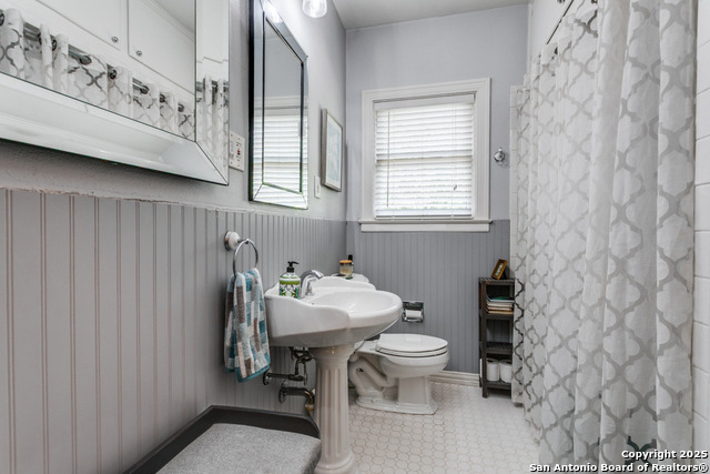 Image 20 of 25 For 237 Thorain  