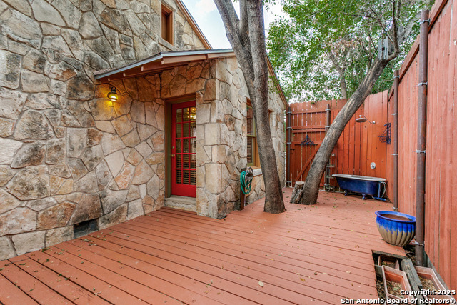 Image 22 of 25 For 237 Thorain  