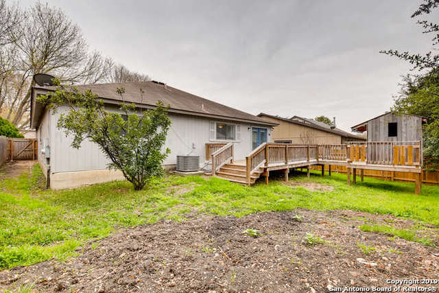 Listing photo id 10 for 715 Meadow Forge